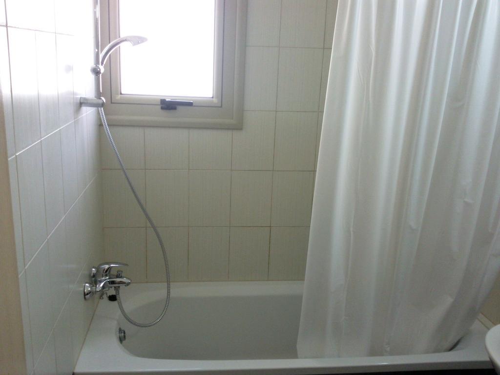 Bowker Apartment Protaras Bilik gambar